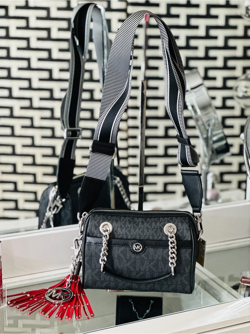Blaire Extra-Small Logo
Duffel
Crossbody
Bag - Picture 3 of 11